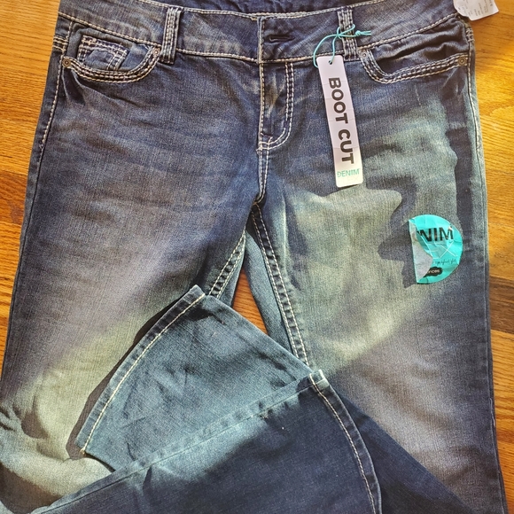 Maurices Bootcut Jeans - Picture 2 of 2